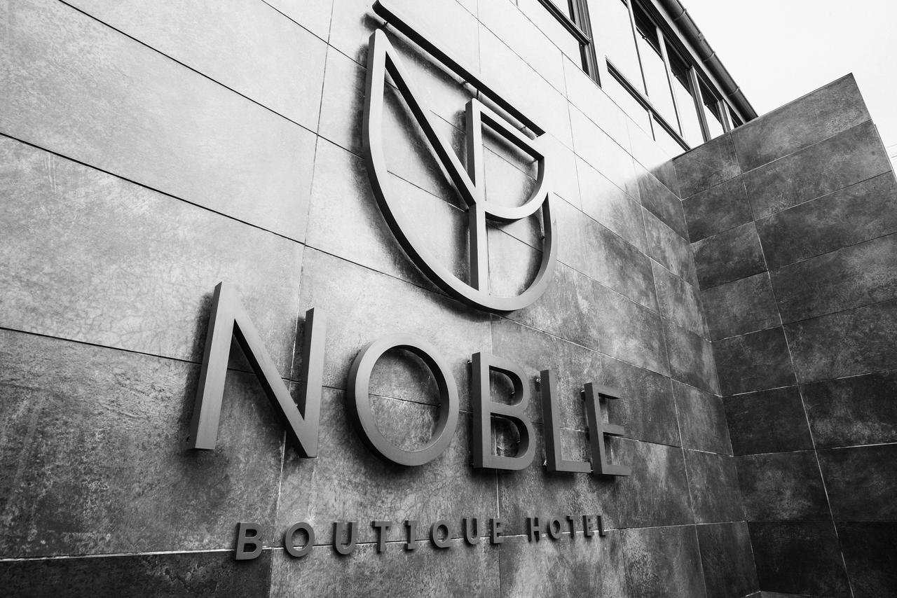 Noble Boutique Hotel Lutsʼk Dış mekan fotoğraf